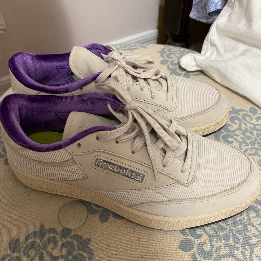 Reebok adult club c 85 sneakers!
